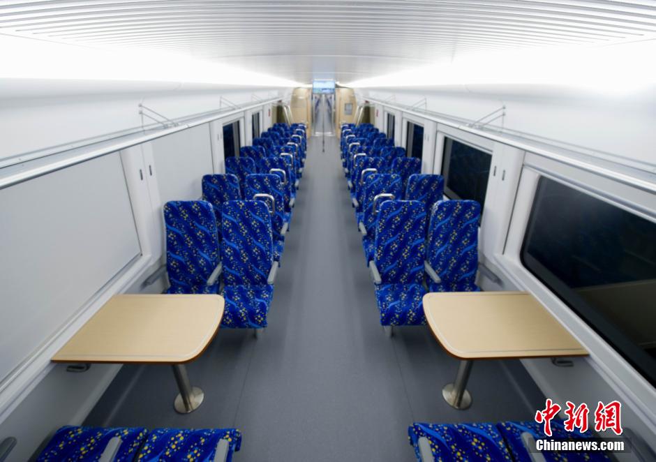 التفاصيل الداخلية للقطارات السريعة الصينية بين المدن (5)