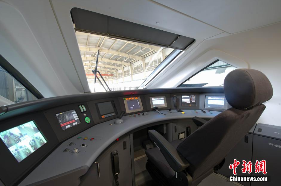 التفاصيل الداخلية للقطارات السريعة الصينية بين المدن (2)
