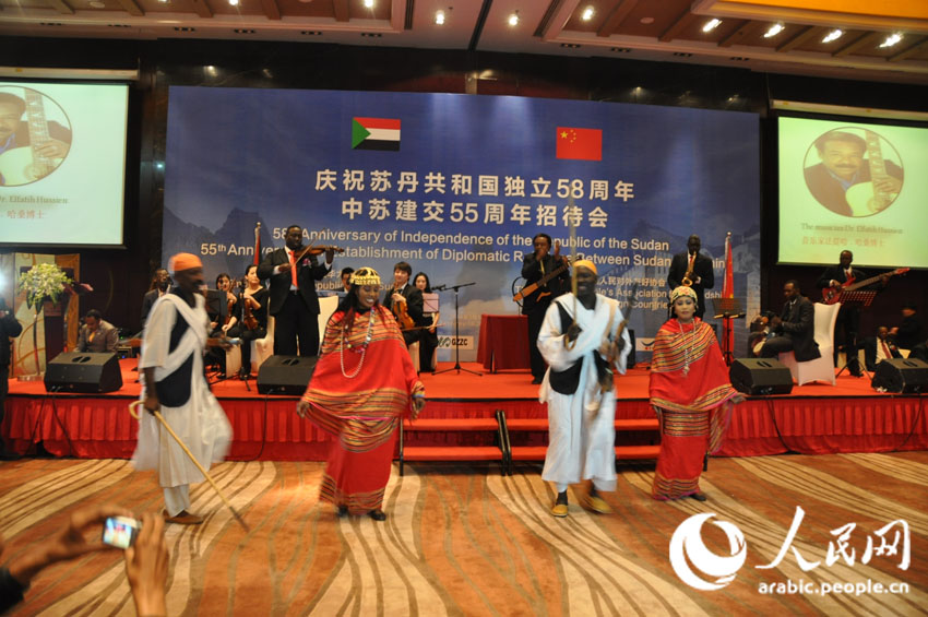 سفارة السودان في بكين تقيم حفل استقبال بمناسبة العيد الوطني الـ58 والذكرى الـ 55 لتأسيس العلاقات الدبلوماسية بين الصين والسودان (12)