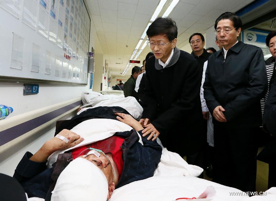 مسؤول أمني صيني بارز يزور ضحايا أحداث عنف كونمينغ