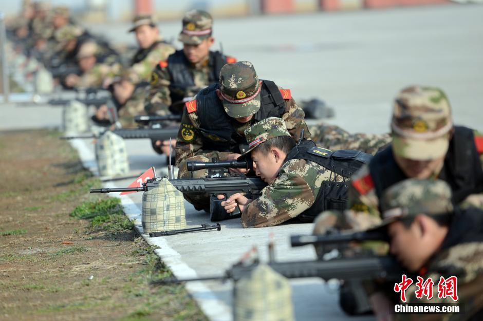 بالصور: الحياة التدريبية  لقناصي الشرطة المسلحة الصينية 