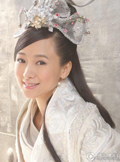 " صور فاتنة للممثلات الصينيات بالملابس الصينية القديمة  (19)