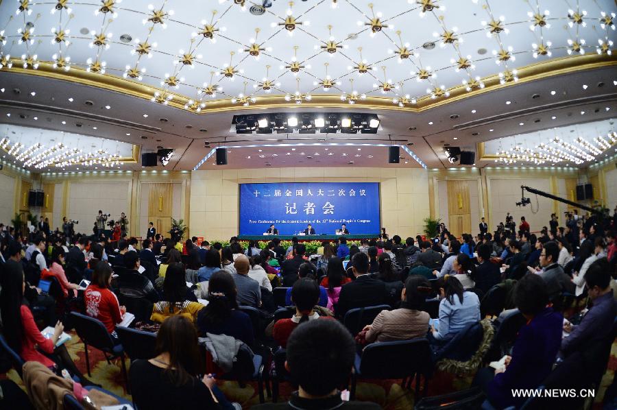 وزير: الصين ستحقق الاهداف الاقتصادية لعام 2014 (2)