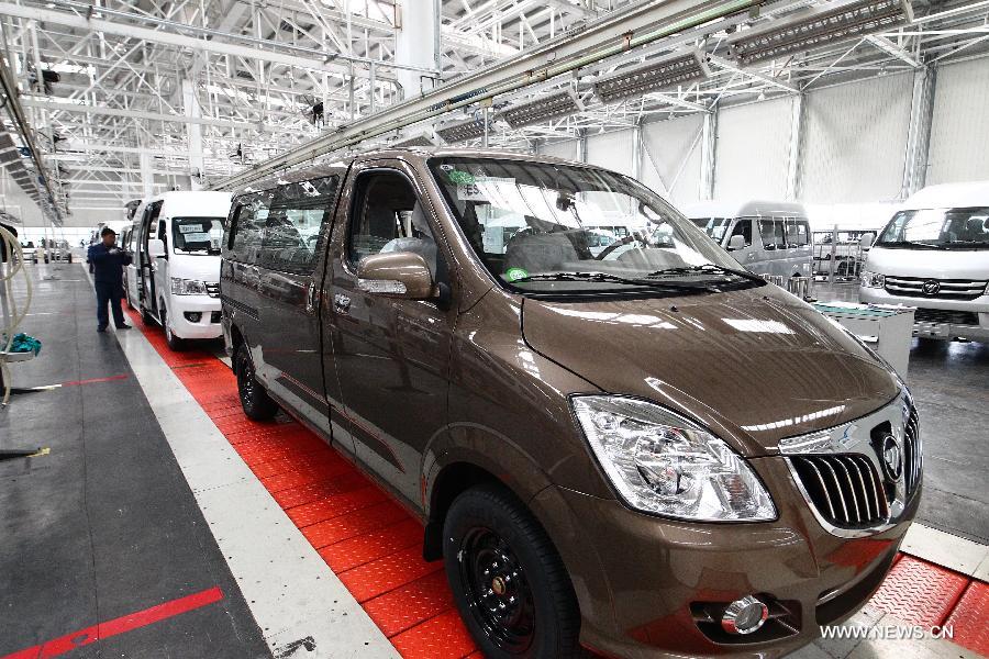 مبيعات السيارات تنخفض من مستوى قياسي في الصين