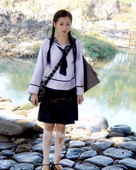 الممثلات الصينيات والكوريات بأزياء مدرسية، من الأجمل؟  (5)