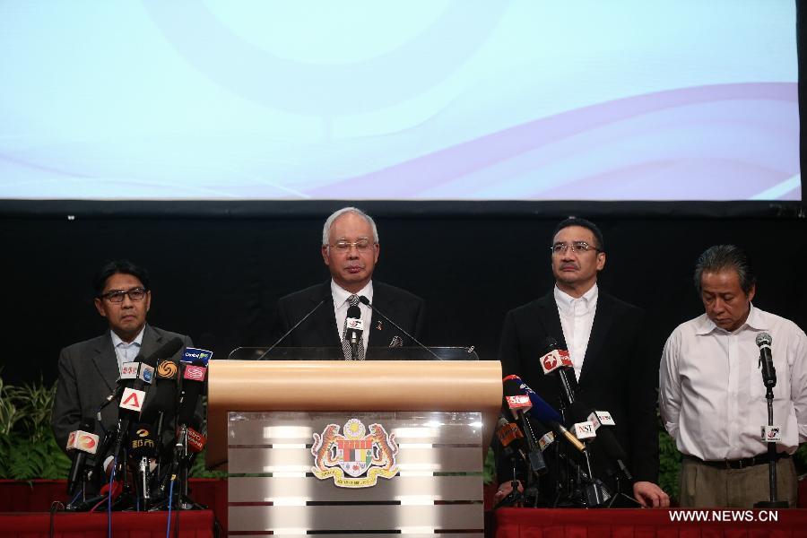 رئيس الوزراء الماليزي: الطائرة المفقودة سقطت فى جنوب المحيط الهندي (5)