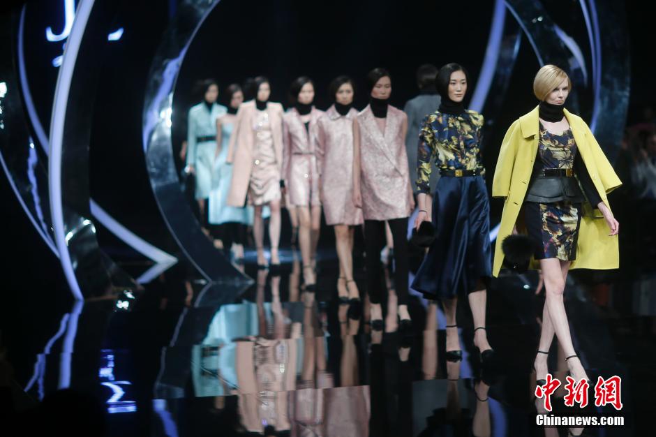 افتتاح أسبوع الموضة الصيني الدولي في بكين 