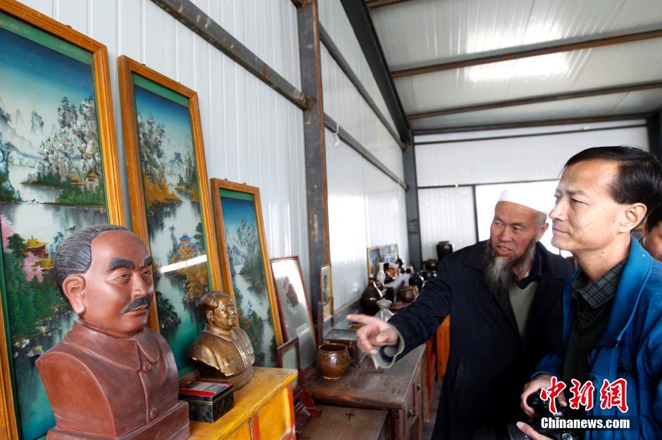 مزارع صيني مسلم يؤسس متحفا في بيته (4)