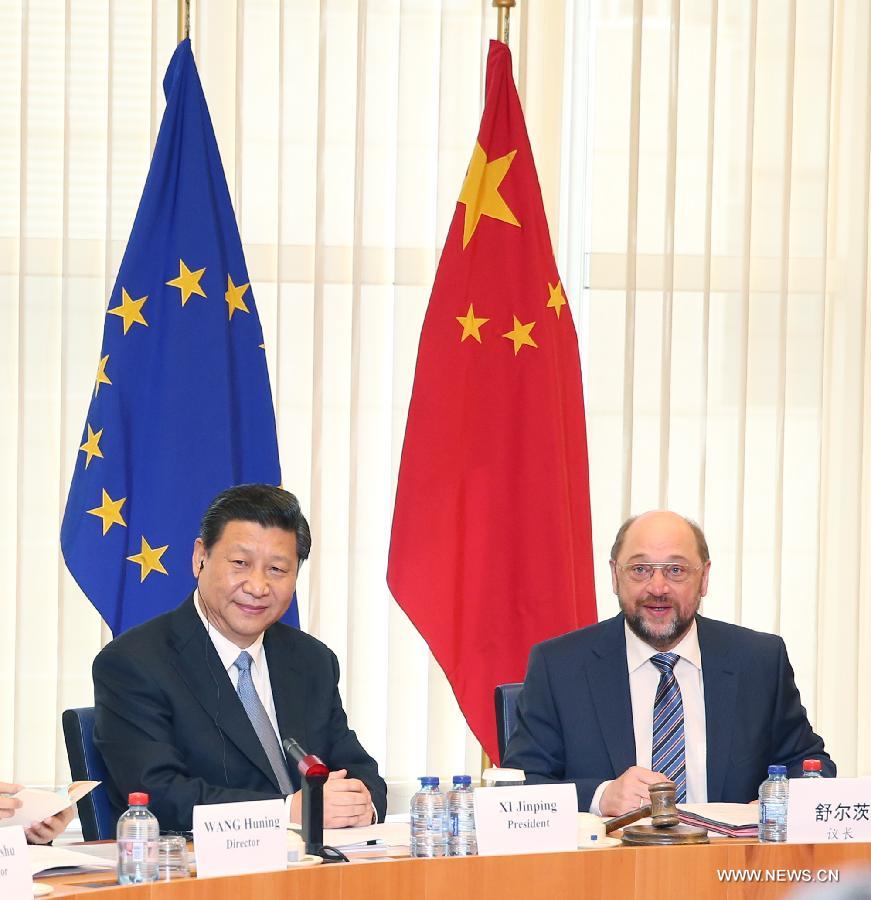 الرئيس الصينى: الصين ترغب فى تعزيز التبادلات البرلمانية مع الاتحاد الأوروبى  (2)