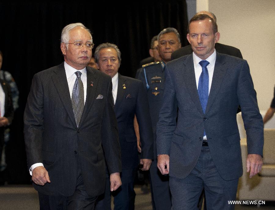 رئيس وزراء ماليزيا يصل إلى بيرث للقاء قوات البحث الدولية عن الطائرة المفقودة