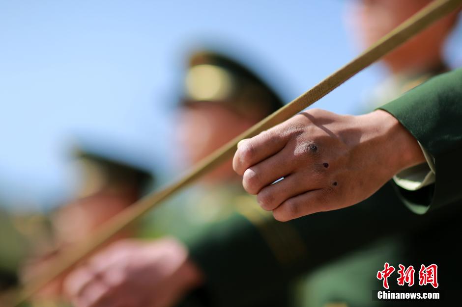 لقطة حقيقية للتدريب القاسي لجنود الانضباط الصينيين  (5)