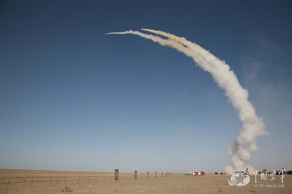 الصين تكشف نقاب عن صواريخ الدفاع الجوي بعيد المدى HQ-9  (11)