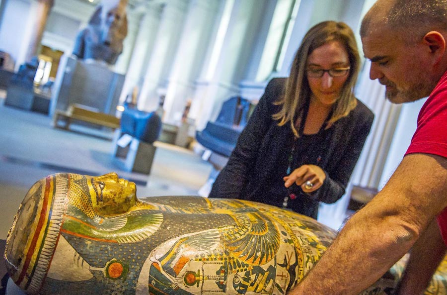 مومياء لكاهنة مصرية تعرض في المتحف البريطاني (4)