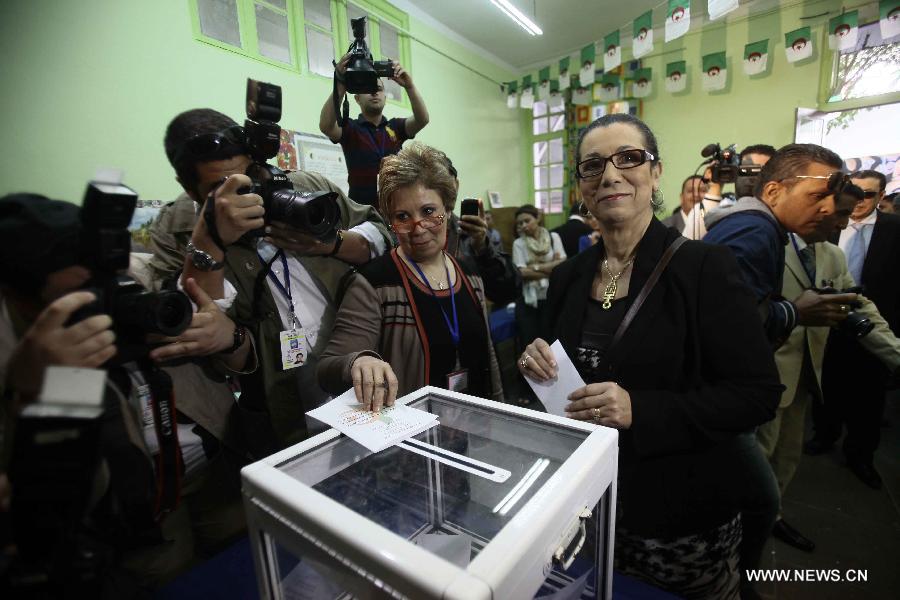 نسبة المشاركة في الإنتخابات الرئاسية الجزائرية بلغت 51.70 % (2)
