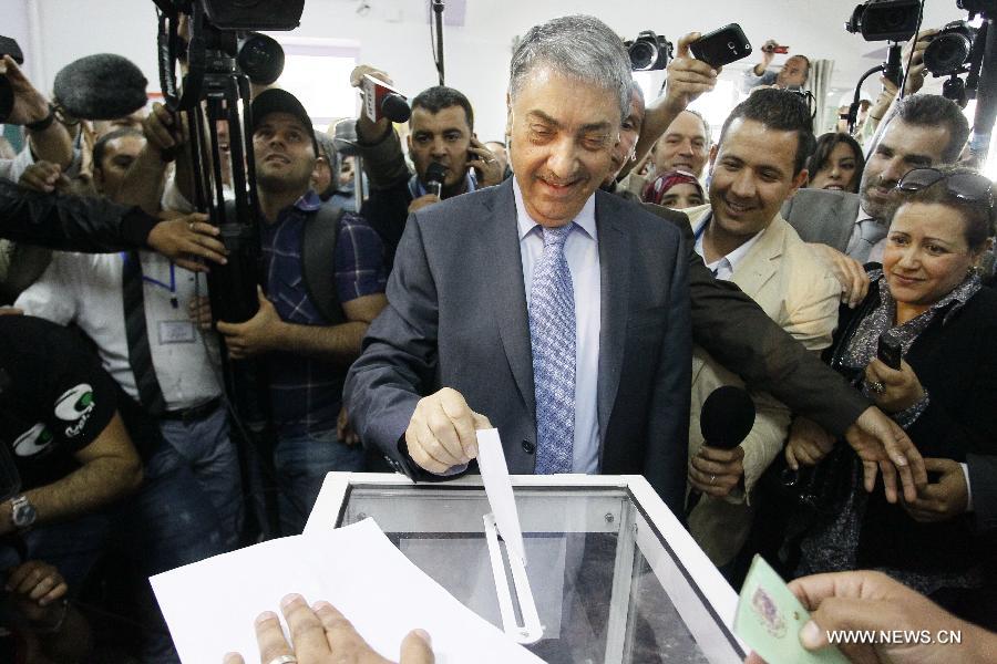نسبة المشاركة في الإنتخابات الرئاسية الجزائرية بلغت 51.70 %