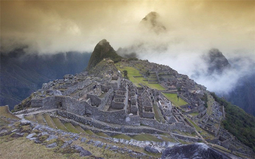1، مدينة ماتشو بيتشو في بيرو، يطلق عليها اسم "مدينة الإنكا المفقودة".