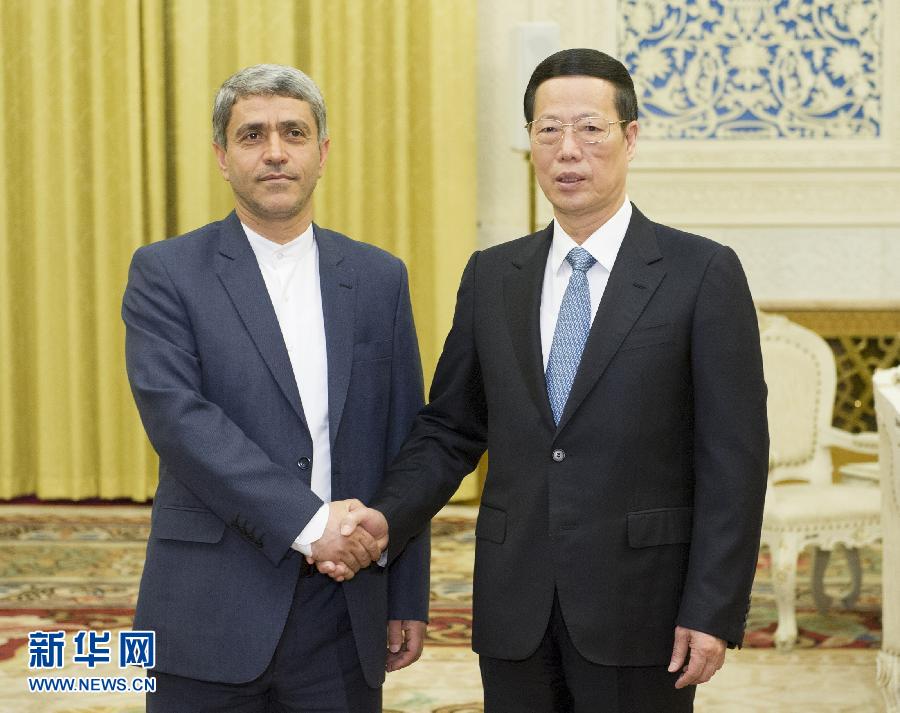 نائب رئيس مجلس الدولة الصيني يتعهد بتعزيز العلاقات مع إيران