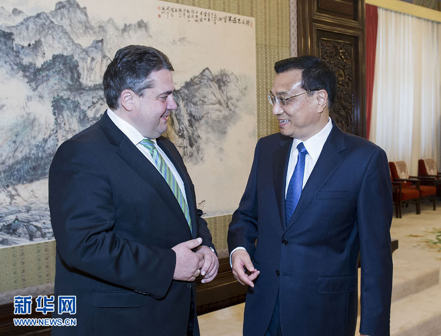 رئيس مجلس الدولة الصيني يجتمع مع نائب المستشارة الألمانية