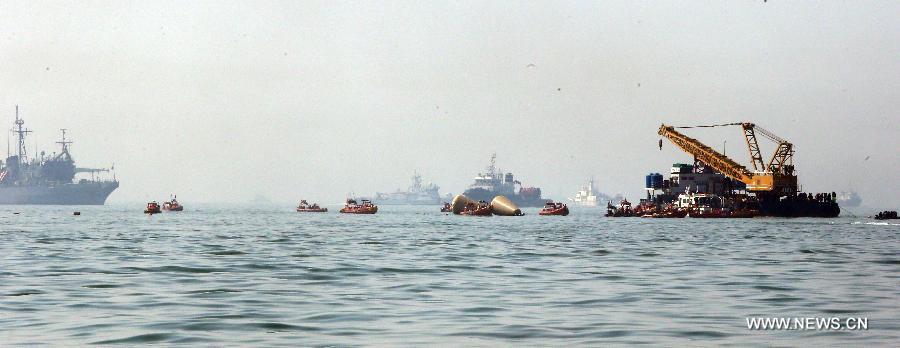 حصيلة ضحايا كارثة غرق العبارة الكورية الجنوبية ترتفع إلى 159 قتيلا