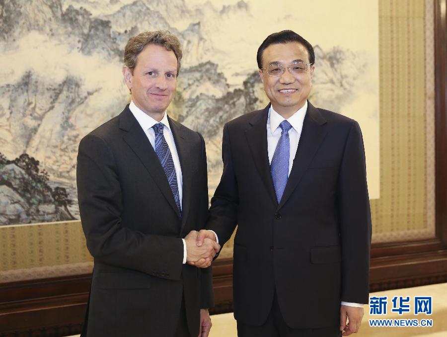 رئيس مجلس الدولة الصيني يجتمع مع وزير الخزانة الأمريكي السابق 