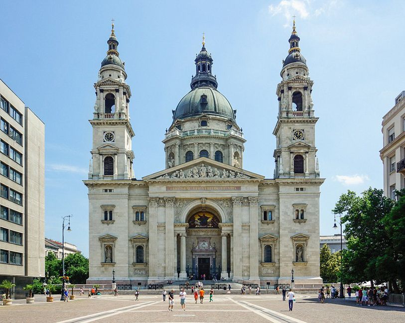10،   كنيسة القديس ستيفان في بودابست بالمجر