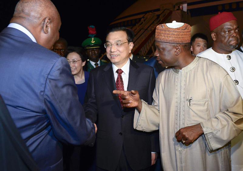 رئيس مجلس الدولة الصيني يصل إلى نيجيريا فى زيارة  (2)