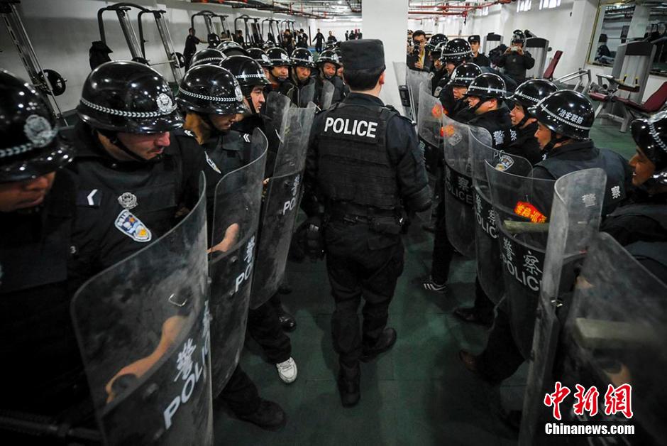 الصين تنظم تدريبات ضد العنف في كافة أنحاء البلاد
