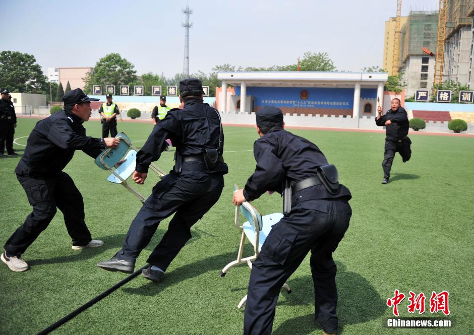 الصين تنظم تدريبات ضد العنف في كافة أنحاء البلاد (14)