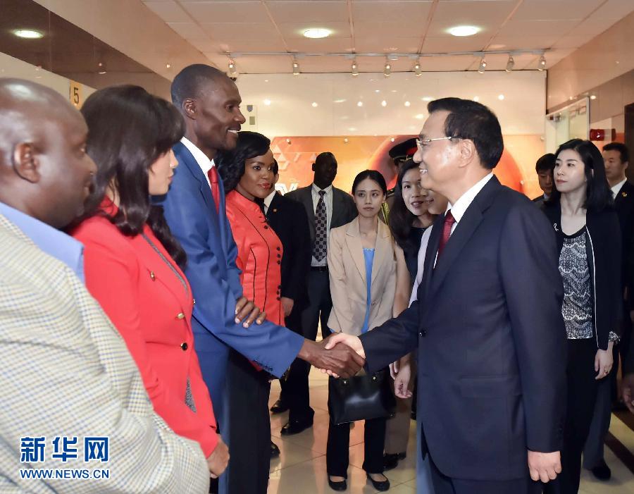 رئيس مجلس الدولة الصيني يحث الصين وافريقيا على تعزيز التعاون فى الاعلام