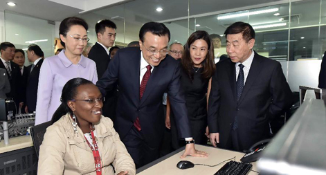 رئيس مجلس الدولة الصيني يحث الصين وافريقيا على تعزيز التعاون فى الاعلام