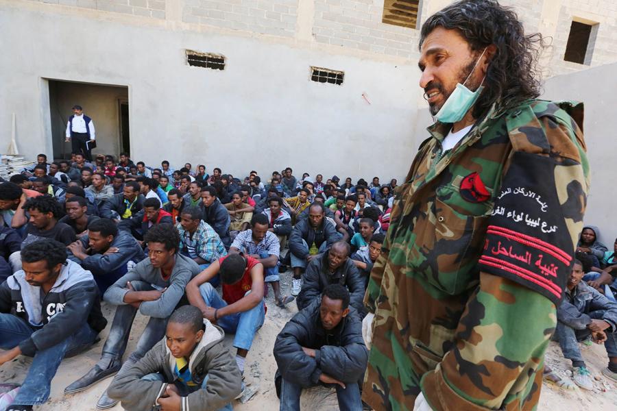 ليبيا: القبض على 400 مهاجر غير شرعي غرب طرابلس