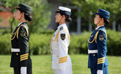 كشف الستار عن صور التدريبات لأول دفعة من الحرس الشرفي النسائي