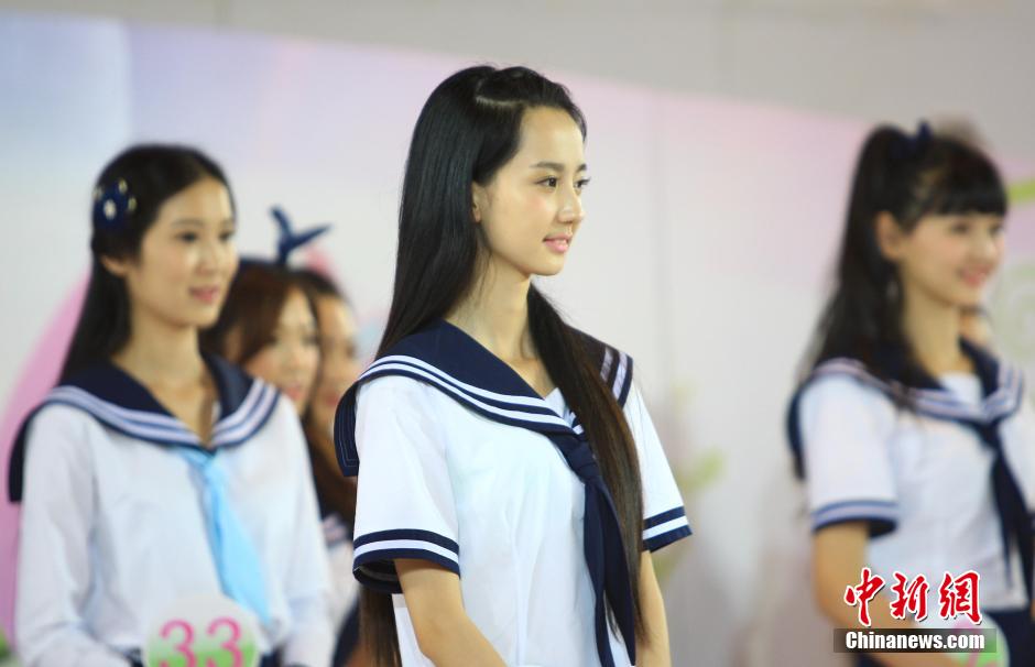 تنظيم الدورة الأولى لمسابقة "ملكة جمال الجامعات الوطنية" فى الصين      (5)