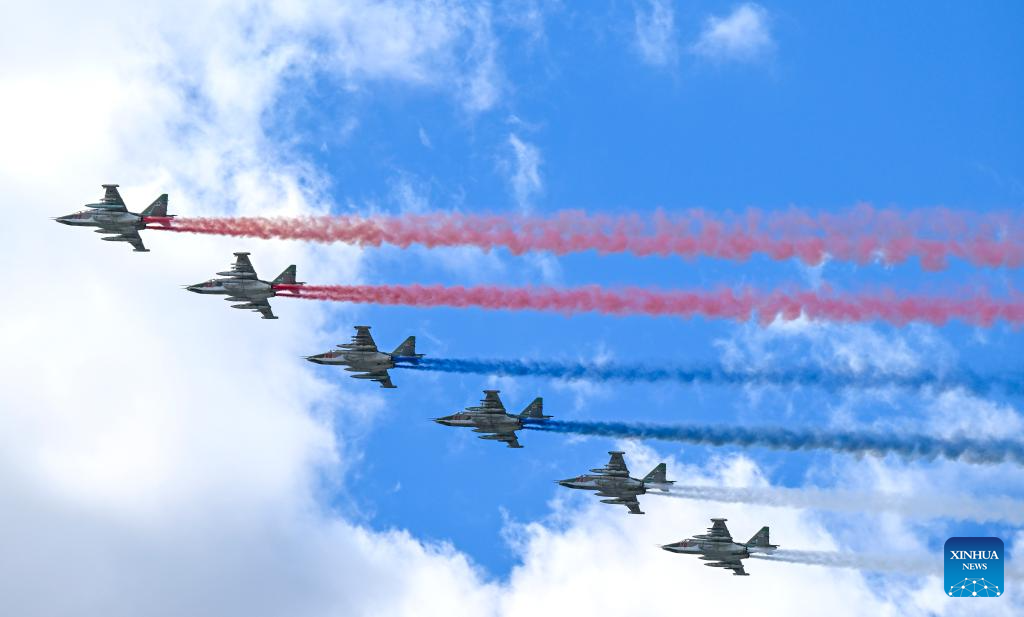 روسيا تقيم عرضا عسكريا ضخما بمناسبة الذكرى الـ80 للانتصار في الحرب الوطنية العظمى