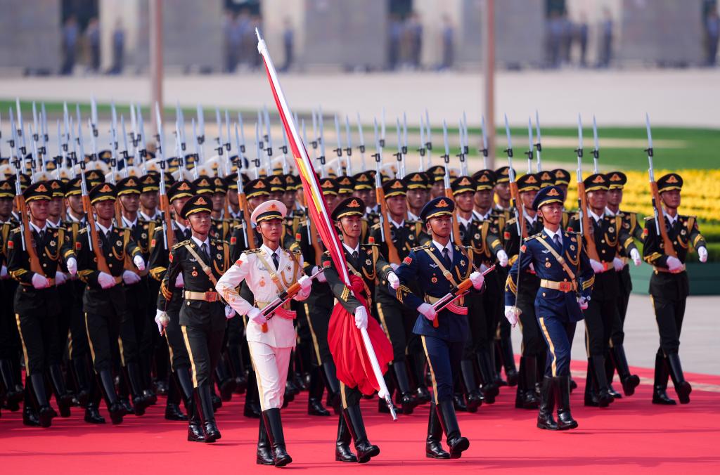 الصورة: تجمع لإحياء الذكرى الـ80 للانتصار في حرب المقاومة الشعبية الصينية ضد العدوان الياباني والحرب العالمية ضد الفاشية