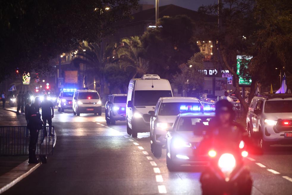 حماس تسلم الصليب الأحمر جثة الضابط الإسرائيلي هدار غولدن