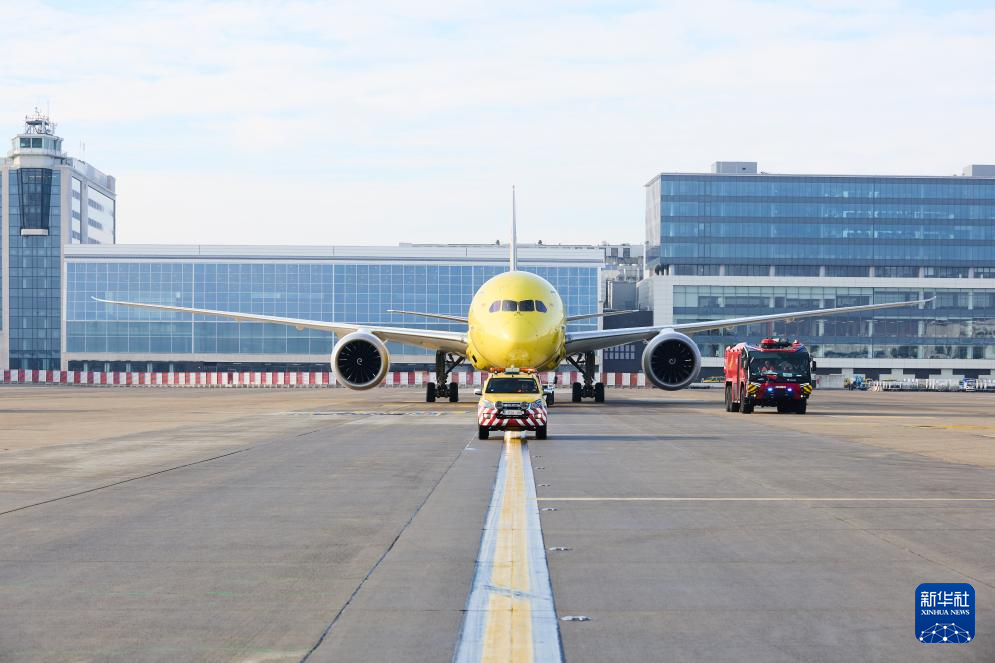 شركة هاينان إيرلاينز الصينية تدشن أول خط جوي مباشر بين بروكسل وتشونغتشينغ