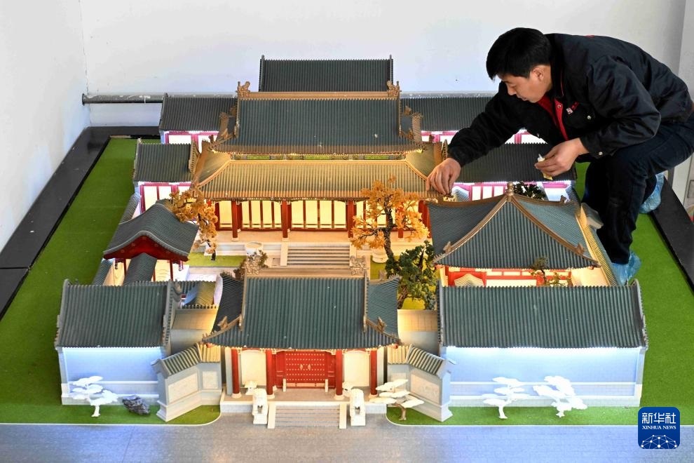 طاولات الرمل في بينغشان، حرفة تقليدية تزدهر من جديد بفضل التكنولوجيا