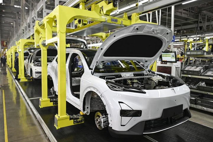 الصين تعتزم اتخاذ تدابير عديدة لتحقيق استقرار نمو الاستثمار في 2026