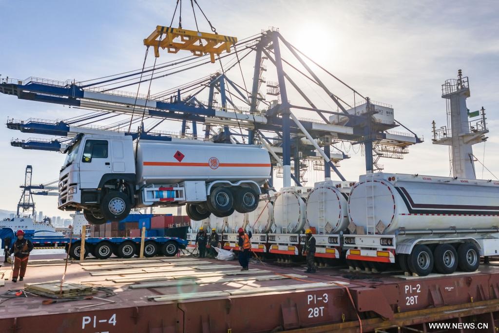 افتتاح خط ملاحي يربط بين ميناء يانتاي بشرقي الصين والسنغال