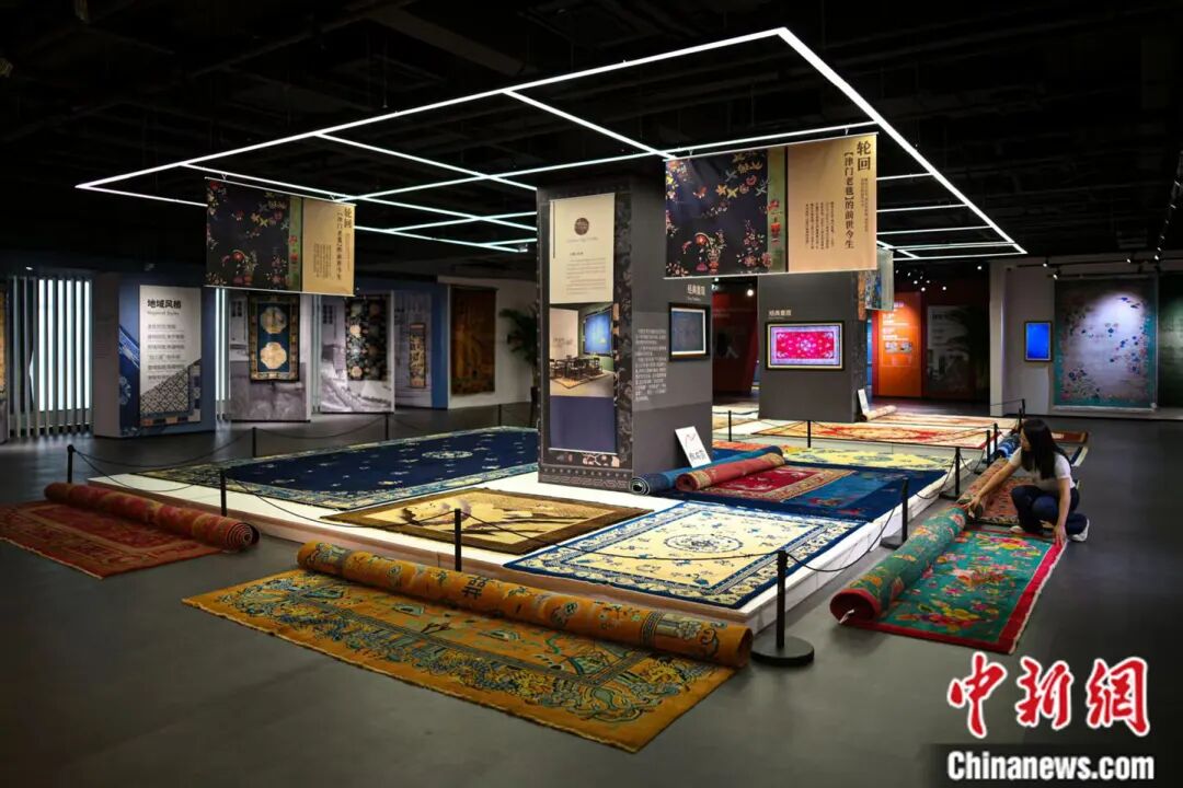 ثورة تكنولوجية في صناعة السجاد بتسوي هوانغكو، تيانجين .. من الحرف التقليدية إلى الذكاء الاصطناعي