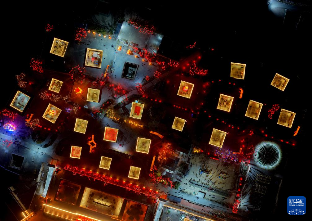 الفوانيس تُنير شانتشو استقبالا لعيد الربيع