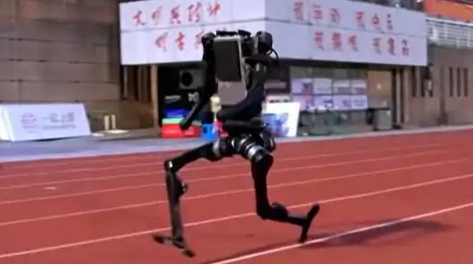 10 أمتار في الثانية: شركة صينية تطور روبوتا شبيها بسرعة العدّائين المحترفين