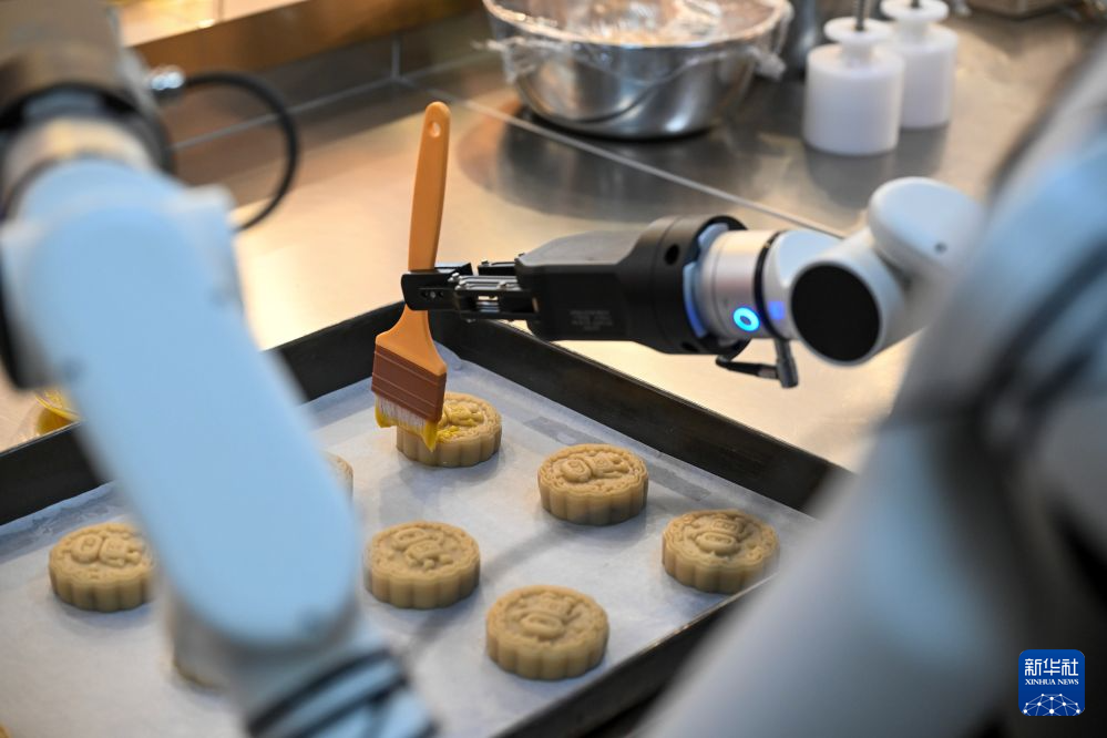 قفزة في مبيعات كعك القمر مع اقتراب عيد منتصف الخريف